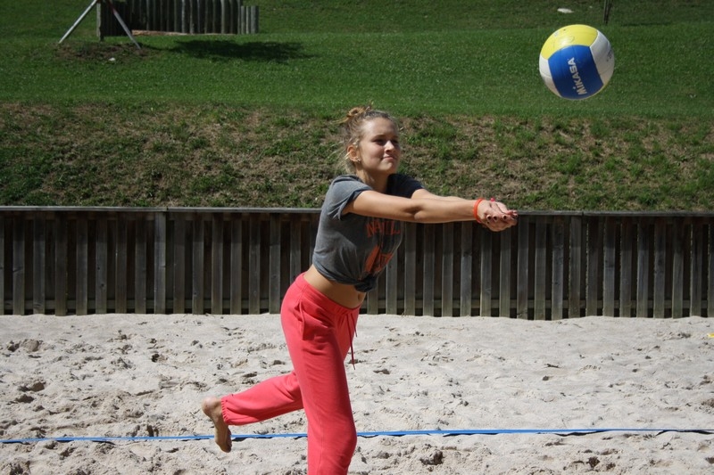 Village Camps International Summer Camp Leysin, Switzerland 2026-07-14 https://www.villagecamps.com/journals_admin/images/706-23-volley (14).jpg